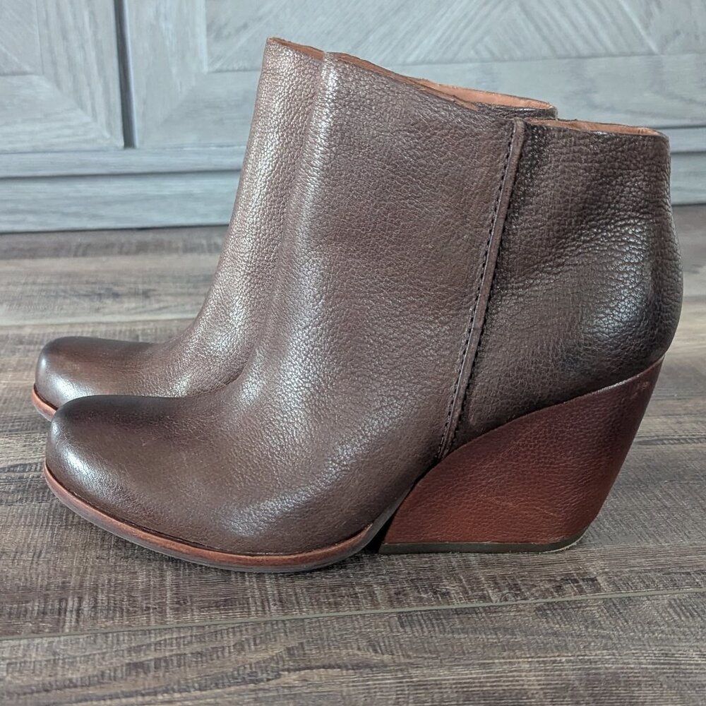 Kork Ease Womens Natalya Wedge Ankle Boot Distressed Brown Leather Booties 6.5